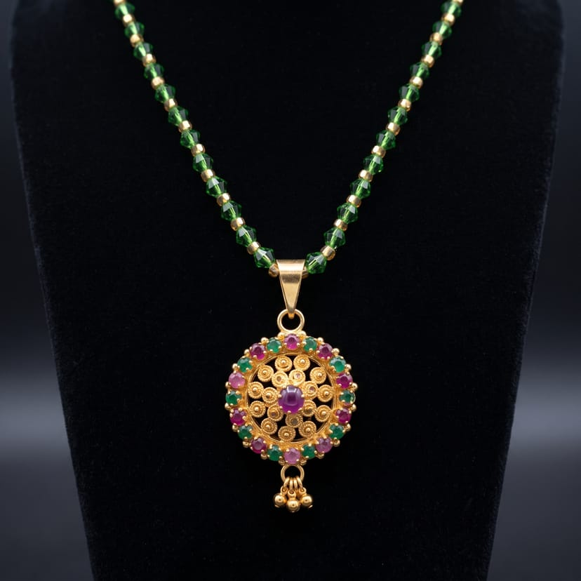 Traditional Green Crystal Beaded Necklace with Gold-Plated Circular Flower Pendant 1